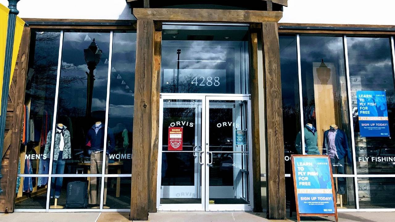 169 yıllık giyim devi iflas etmemek için bu yolu buldu: Mağazalarının yarısını kapatıyor