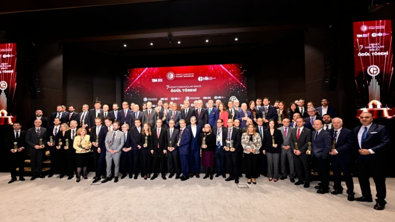 Türkiye hizmette vites artırdı ihracatta hedefler erken aşıldı