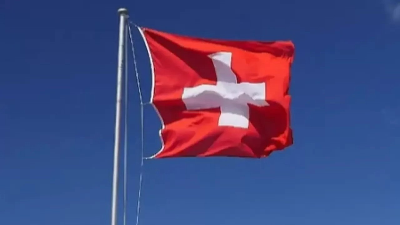 İsviçre, "nüfusu 10 milyon ile sınırlama" önerisi için sandığa gidecek