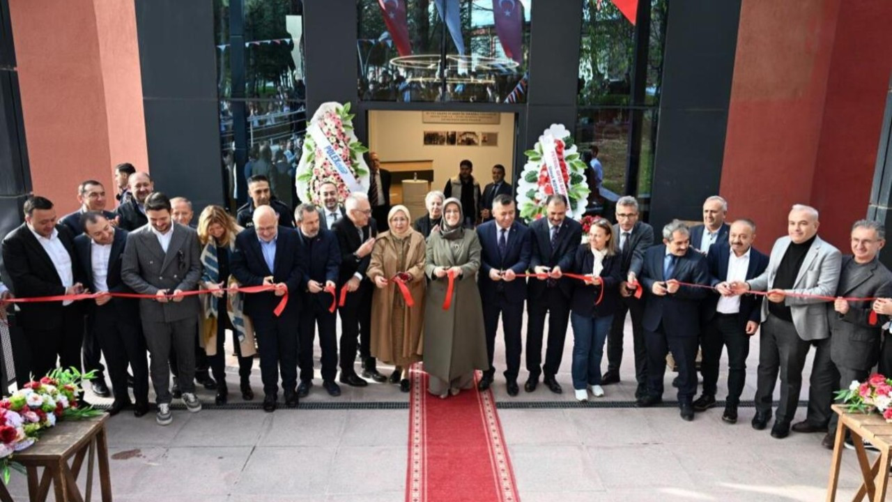 Özgen İzmiroğlu’nun adını yaşatan kültür ve teknoloji merkezi hizmete girdi