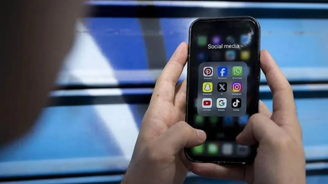 Avustralyalı Bakan Wells: Sosyal medya yasağını örnek almak için temasa geçen liderler var