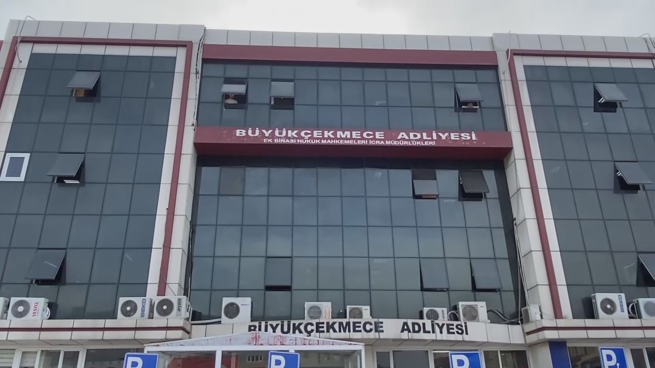 Büyükçekmece Adliyesi'ndeki emanet bürosundan 25 kilo altın 50 kilo gümüş çalındı