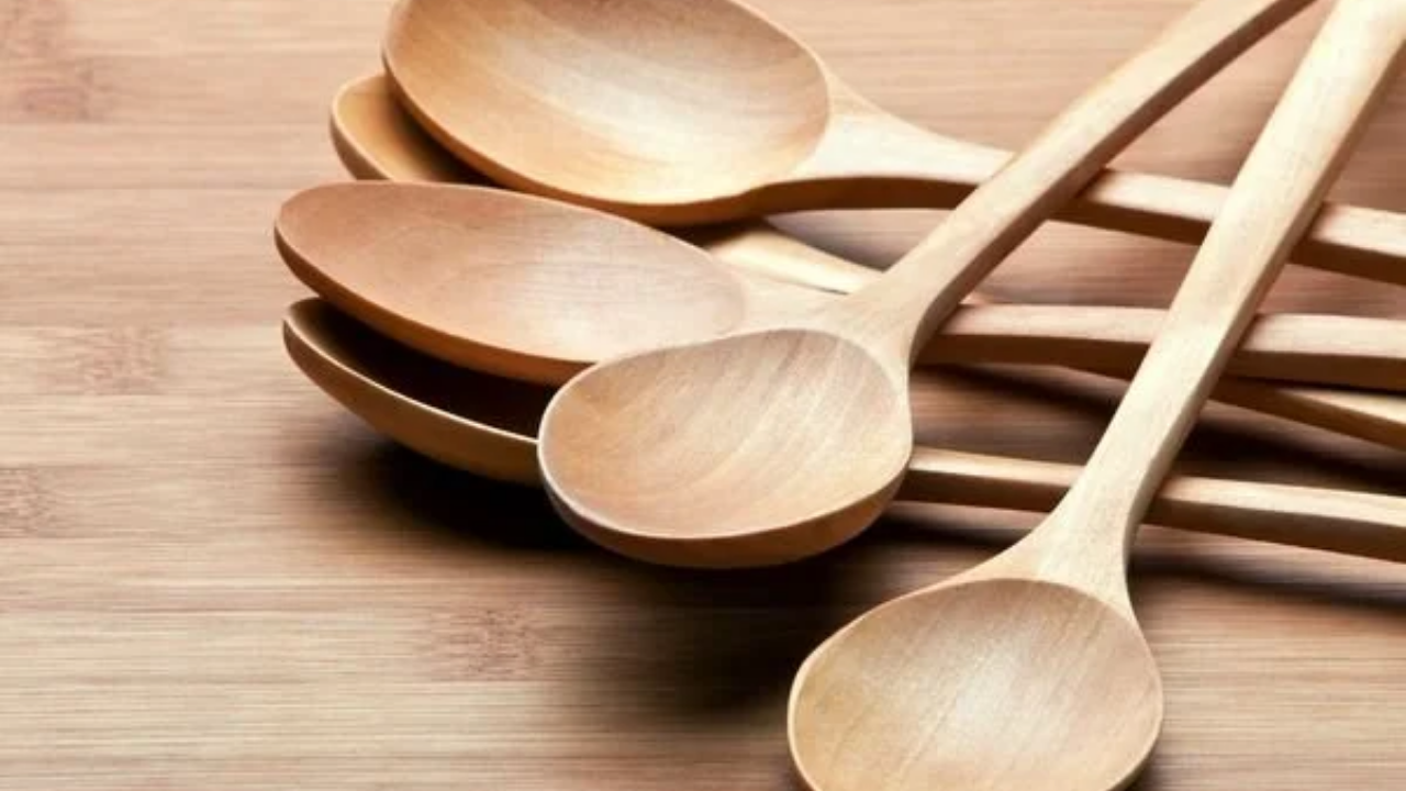 Uzmanlar yanıtladı: Tahta kaşıkla yemek yapmak güvenli mi?