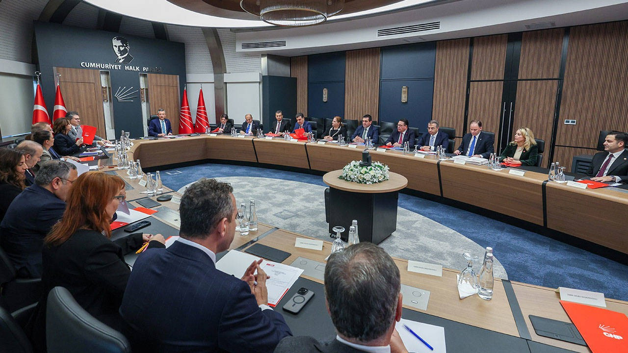 CHP'de yeni MYK ilk kez toplandı: Masada hangi başlıklar var?
