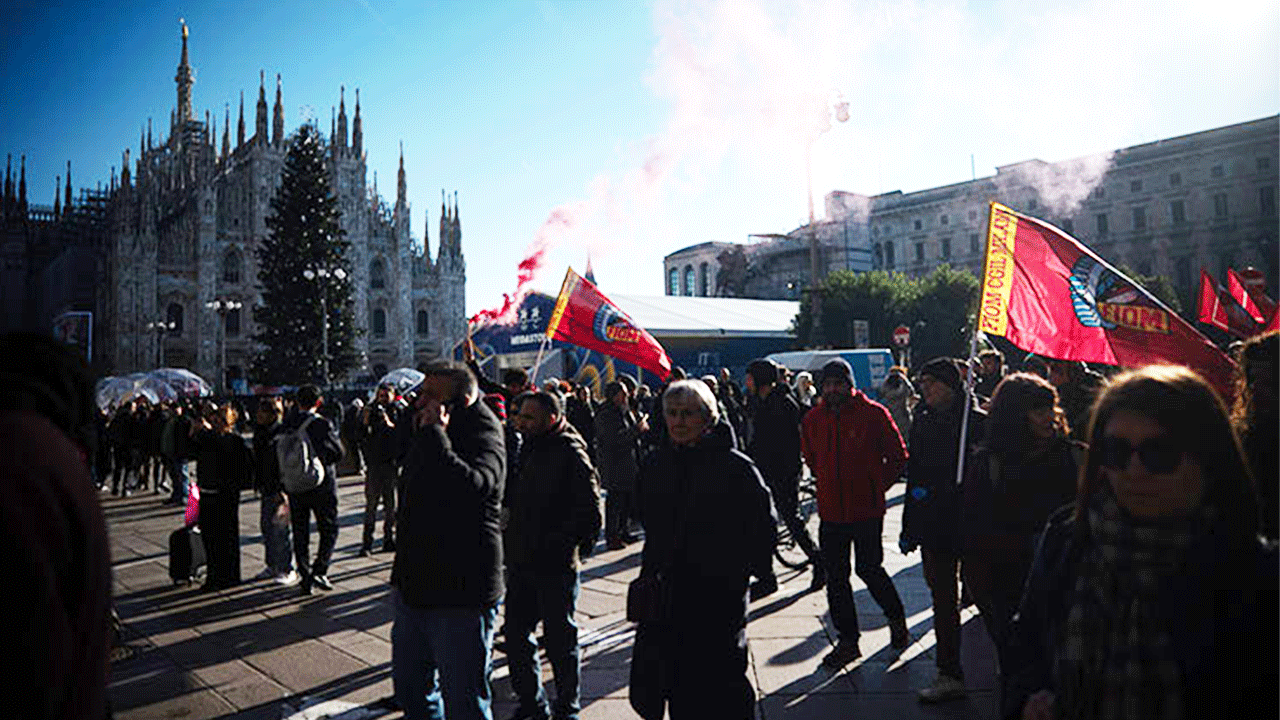 2026 bütçesine tepki gösteren İtalyan işçiler greve gitti
