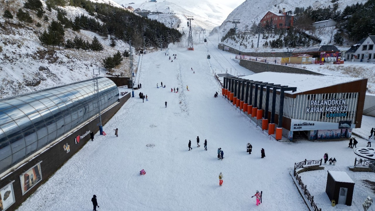 Palandöken'de kar kalınlığı 208 santimetreye ulaştı