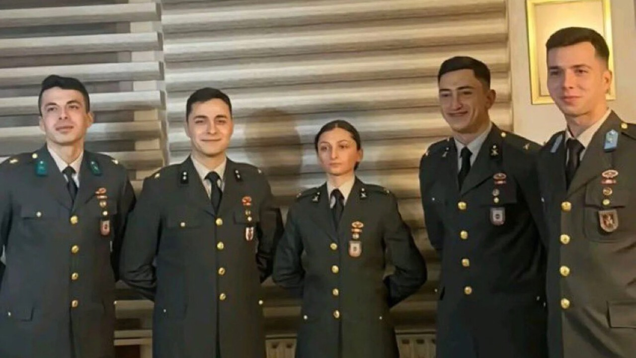 TSK'dan ihraç edilen Ebru Teğmen'in yeni işi belli oldu