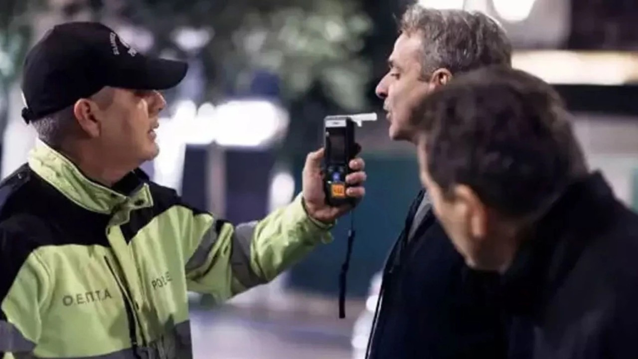 Yunanistan Başbakanı Miçotakis, polis uygulamasına takıldı