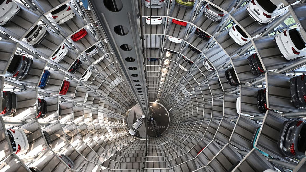 Almanya'da fabrika siparişleri şubat ayında arttı