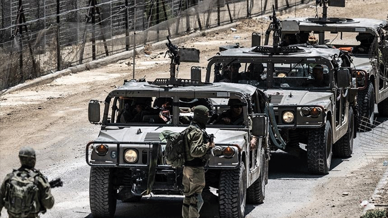 Suriye’de bir köye baskın yapan İsrail askerleri sivillere ateş açtı