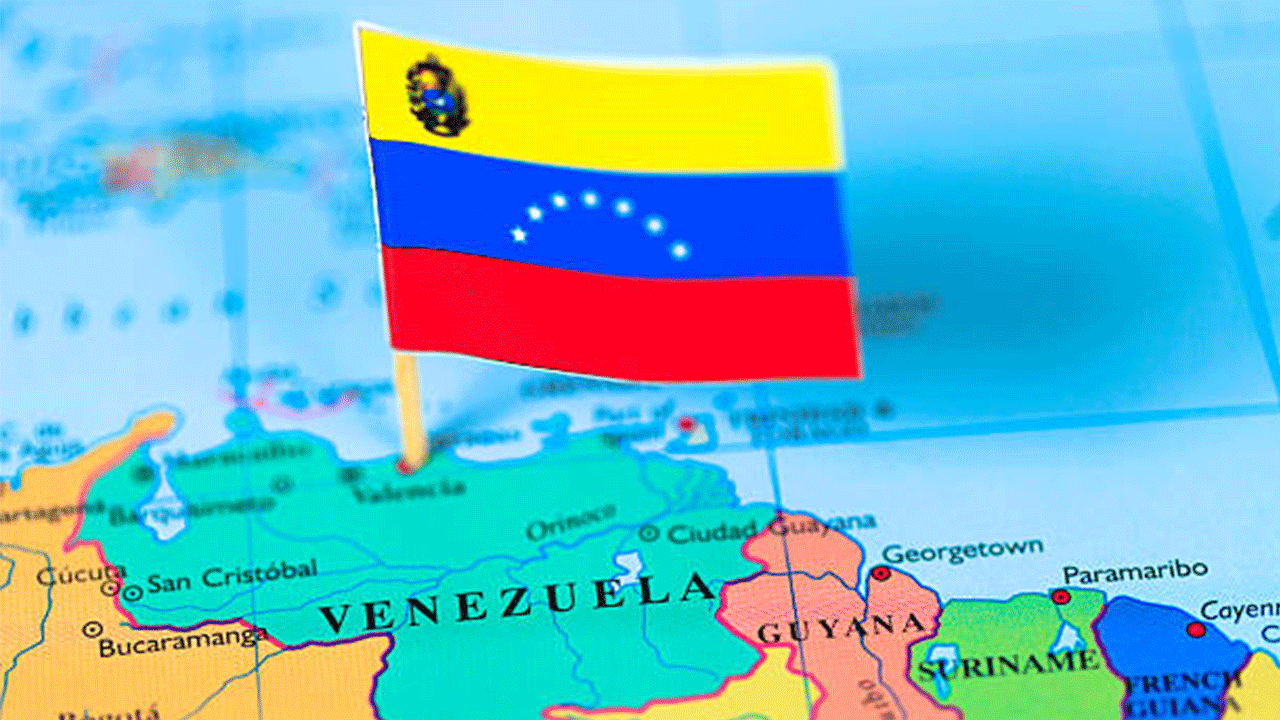 Venezuela Savunma Bakanı Lopez: Ne pahasına olursa…