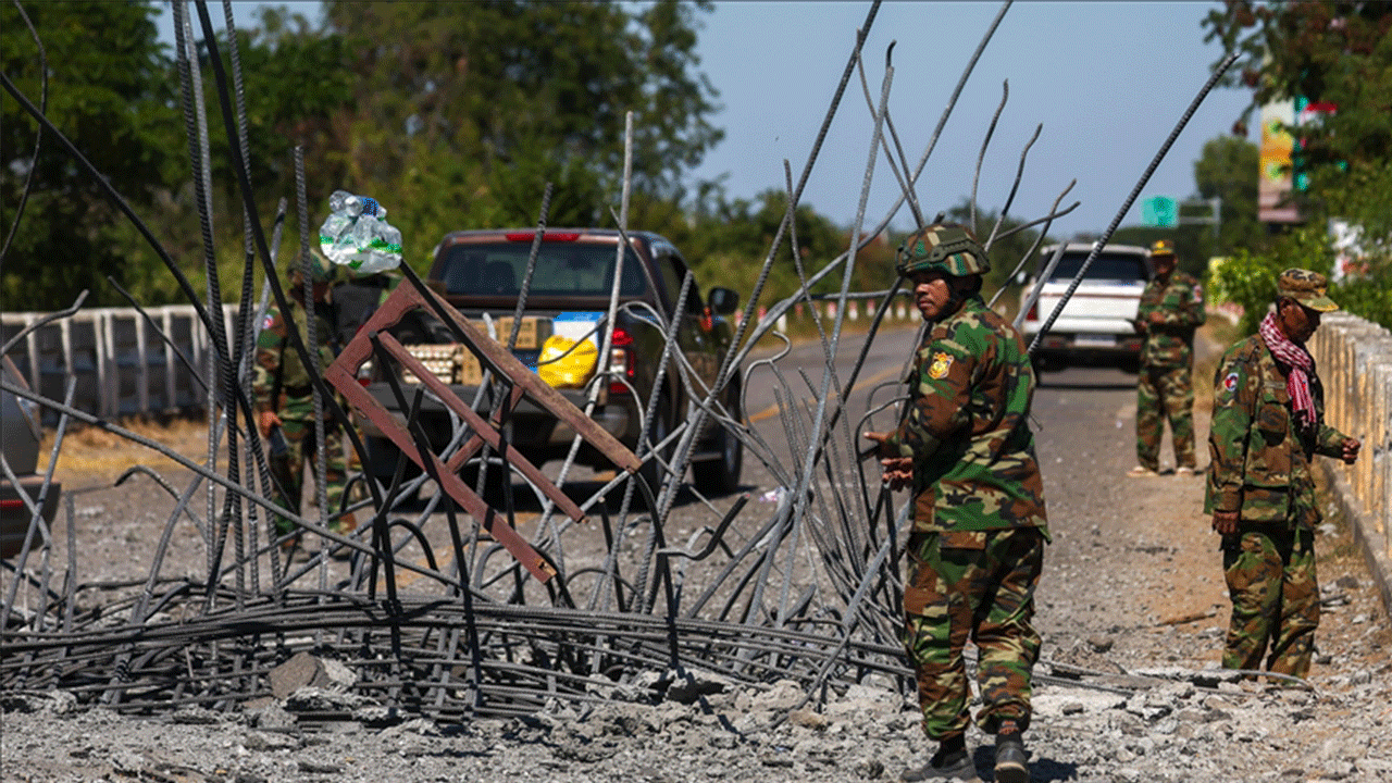ASEAN'da ateşkese varamayan Tayland ile Kamboçya arasındaki sınır gerilimi sürüyor