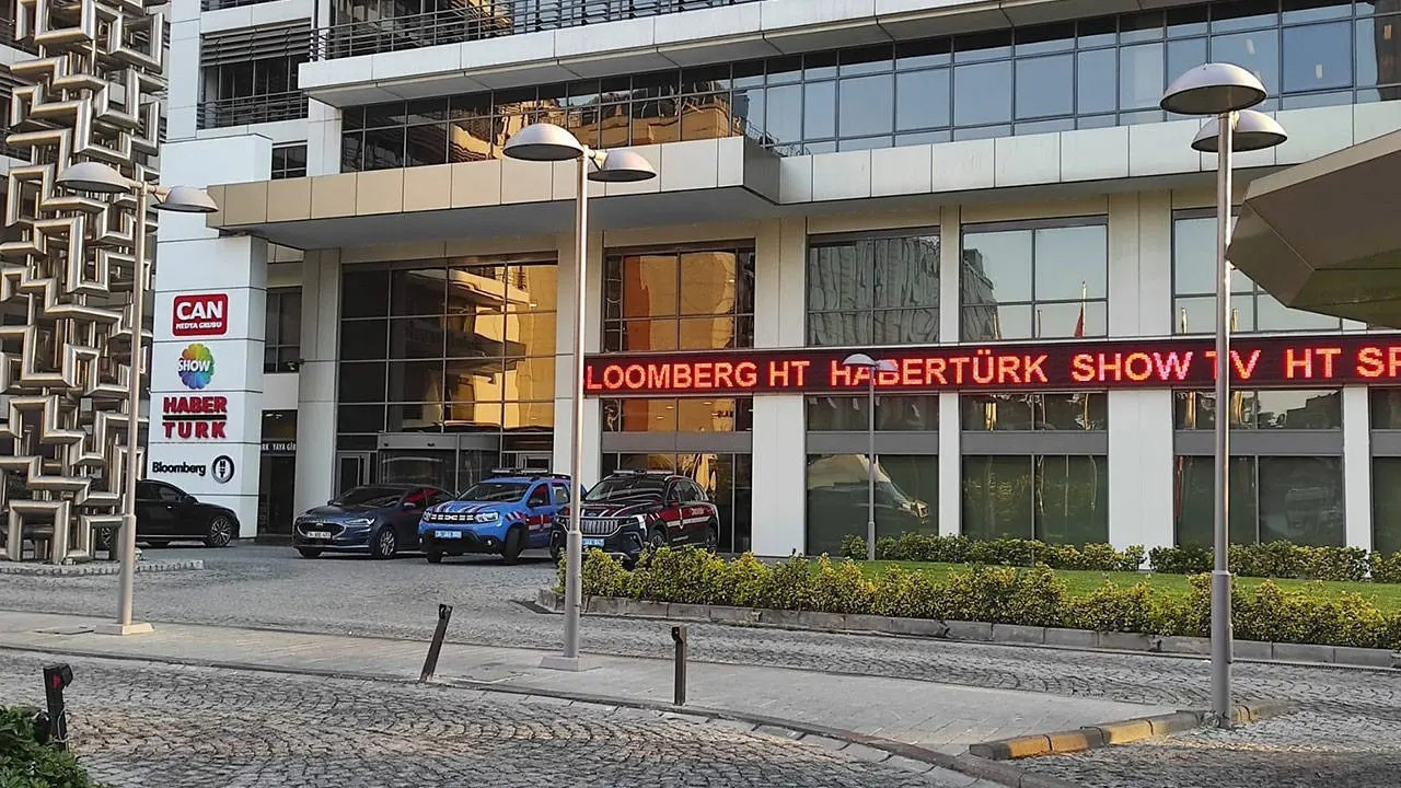 Habertürk-Show TV'den açıklama: Spekülasyonlar 1310 basın emekçisini derinden üzmektedir