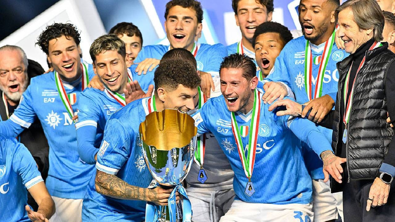 İtalya Süper Kupası'nı Napoli kazandı