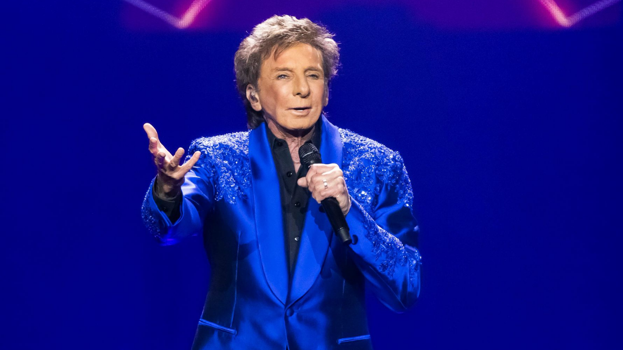 Şarkıcı Barry Manilow kansere yakalandığını duyurdu