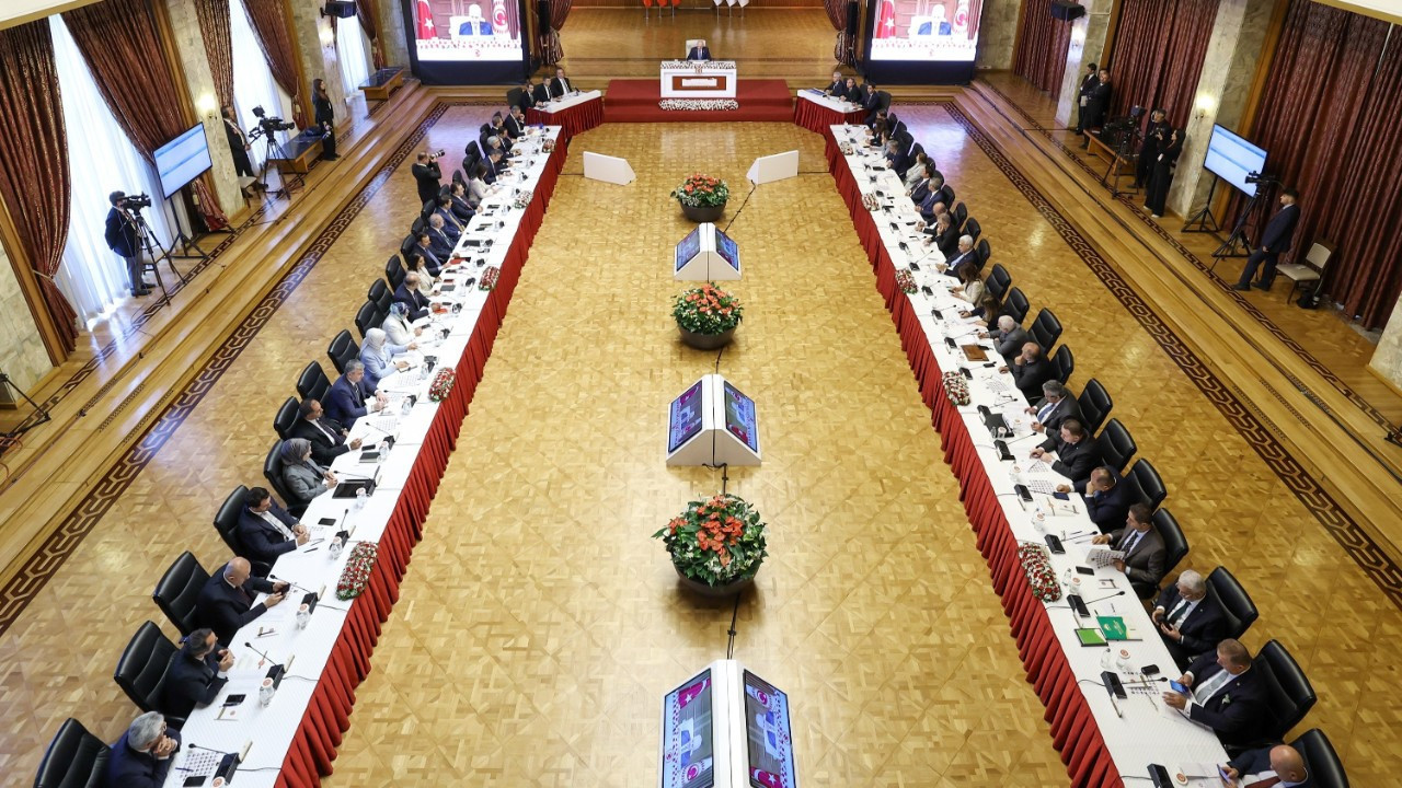 Süreç komisyonu çalışma süresini 2 ay daha uzattı