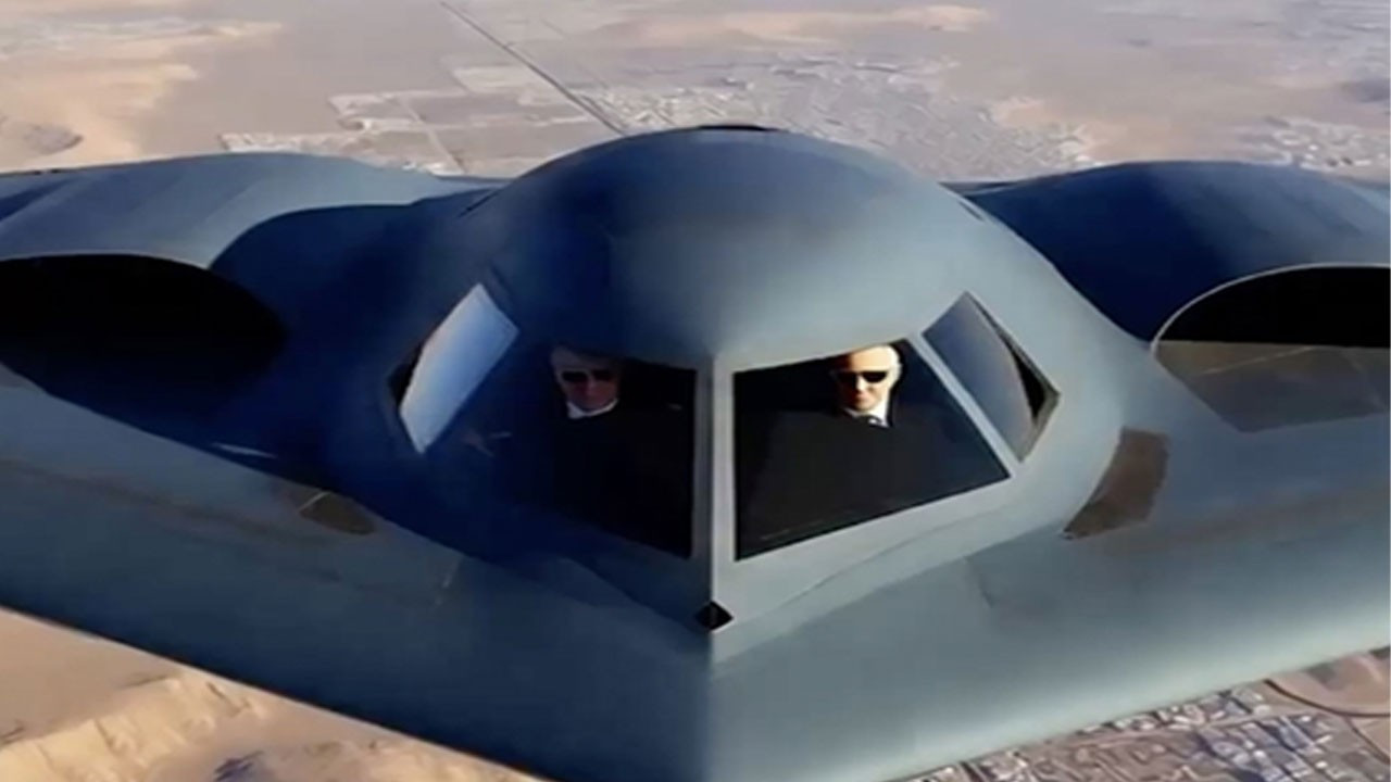 İsrail'den İran'a B-2 bombardıman uçaklı animasyonla gönderme