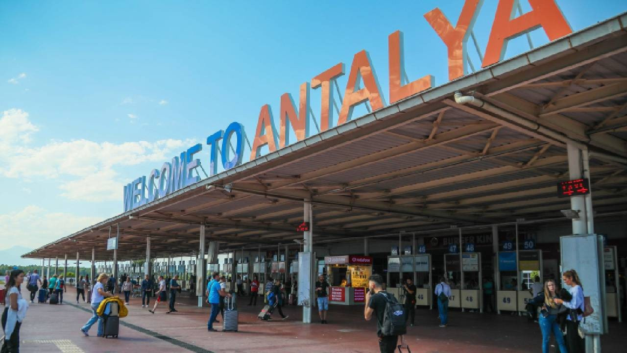 Antalya'ya en çok turist gönderen 5 ülke belli oldu