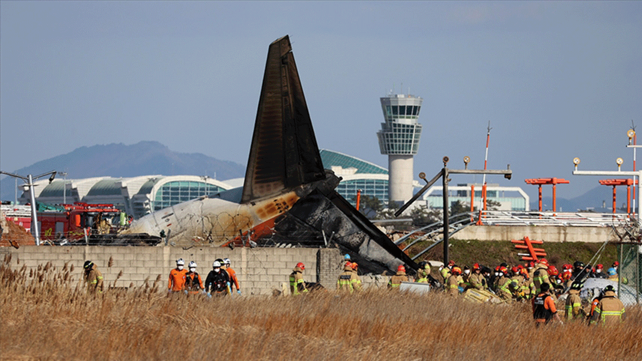 Güney Kore Devlet Başkanı Lee, Jeju Air uçak kazasının yıl dönümünde özür diledi