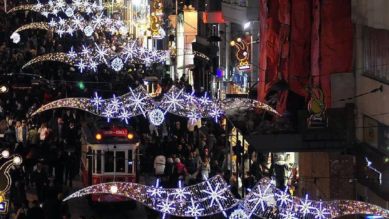 İstanbul Valiliği, yılbaşı tedbirlerini açıkladı: Kamyon yasağı...