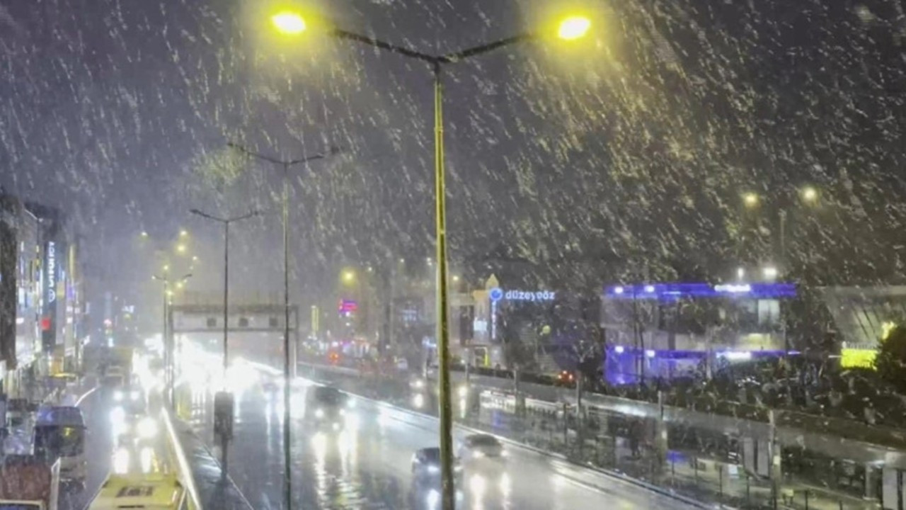 İstanbul'da kar yağışı başladı