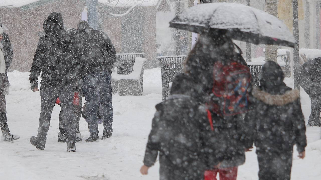 Siirt'te okullar 31 Aralık çarşamba günü tatil edildi