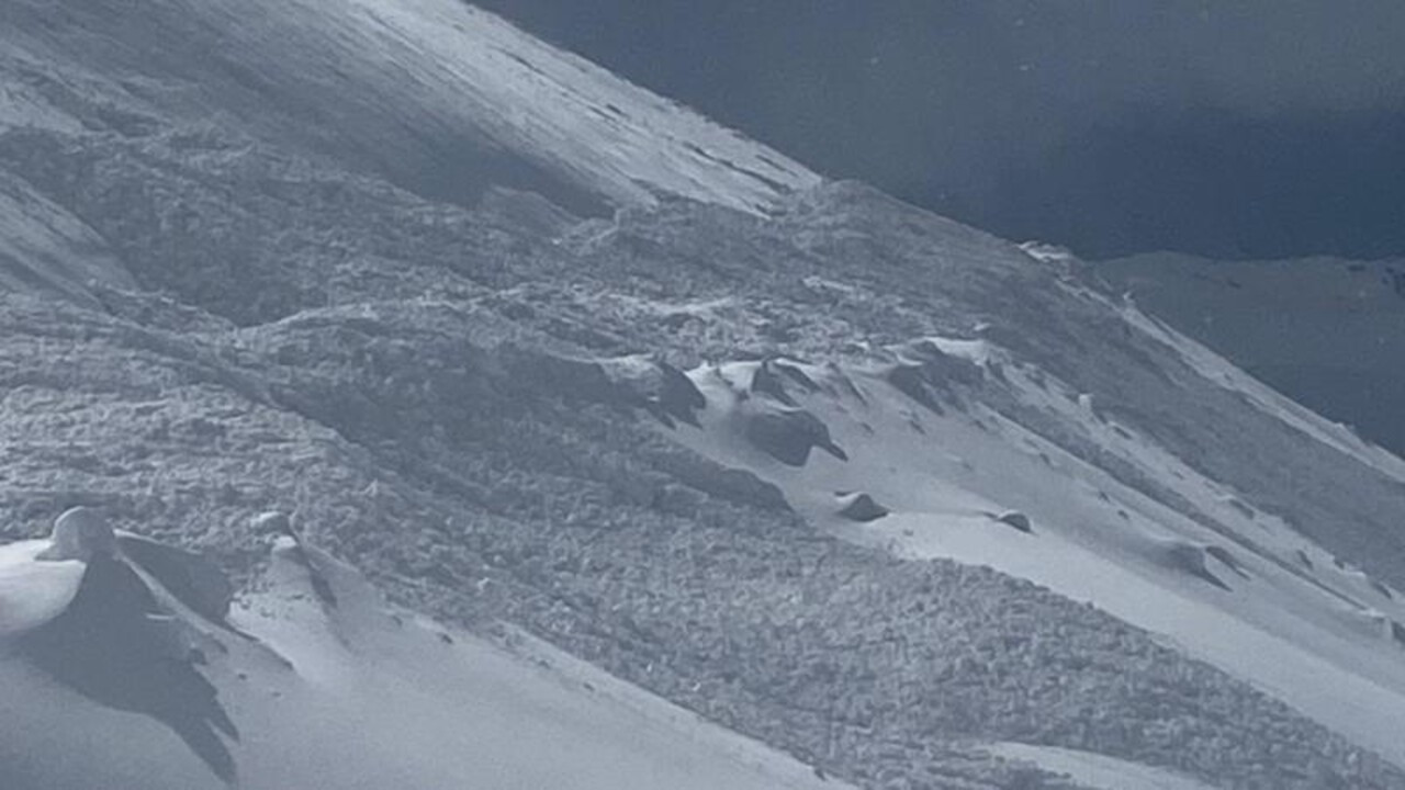 Artvin'de çığ meydana geldi: Mahsur kalanlar var