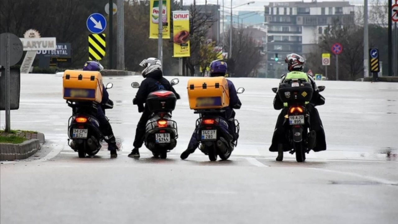 Sakarya’da yoğun kar nedeniyle motokuryelerin trafiğe çıkması yasaklandı