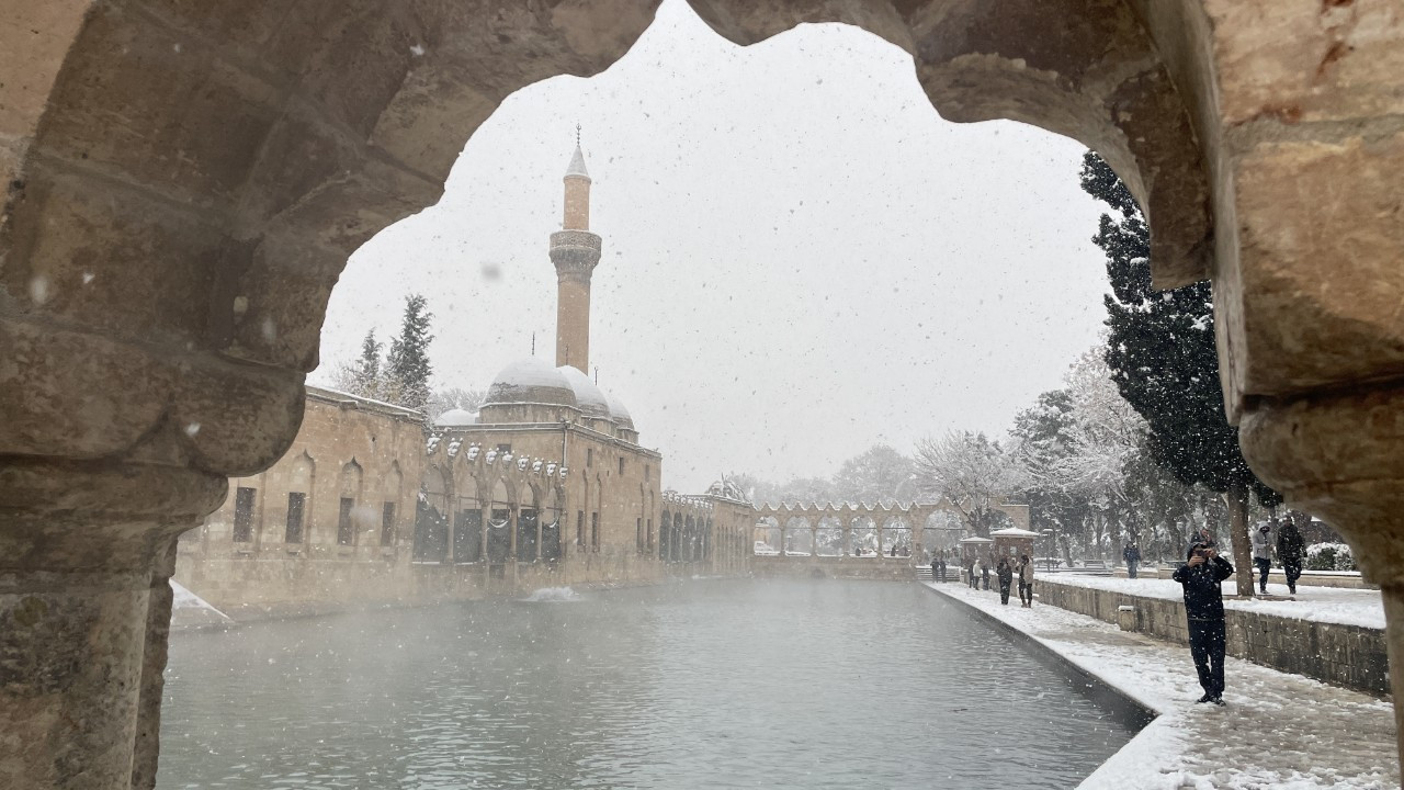 Şanlıurfa'ya son 58 yılın en yoğun karı yağdı