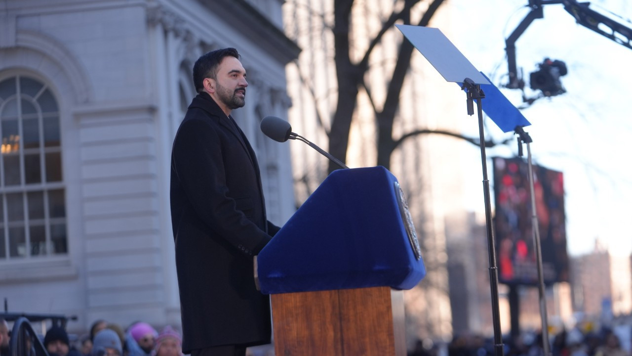 New York Belediye Başkanı Mamdani, dondurucu soğukta 2. kez yemin etti