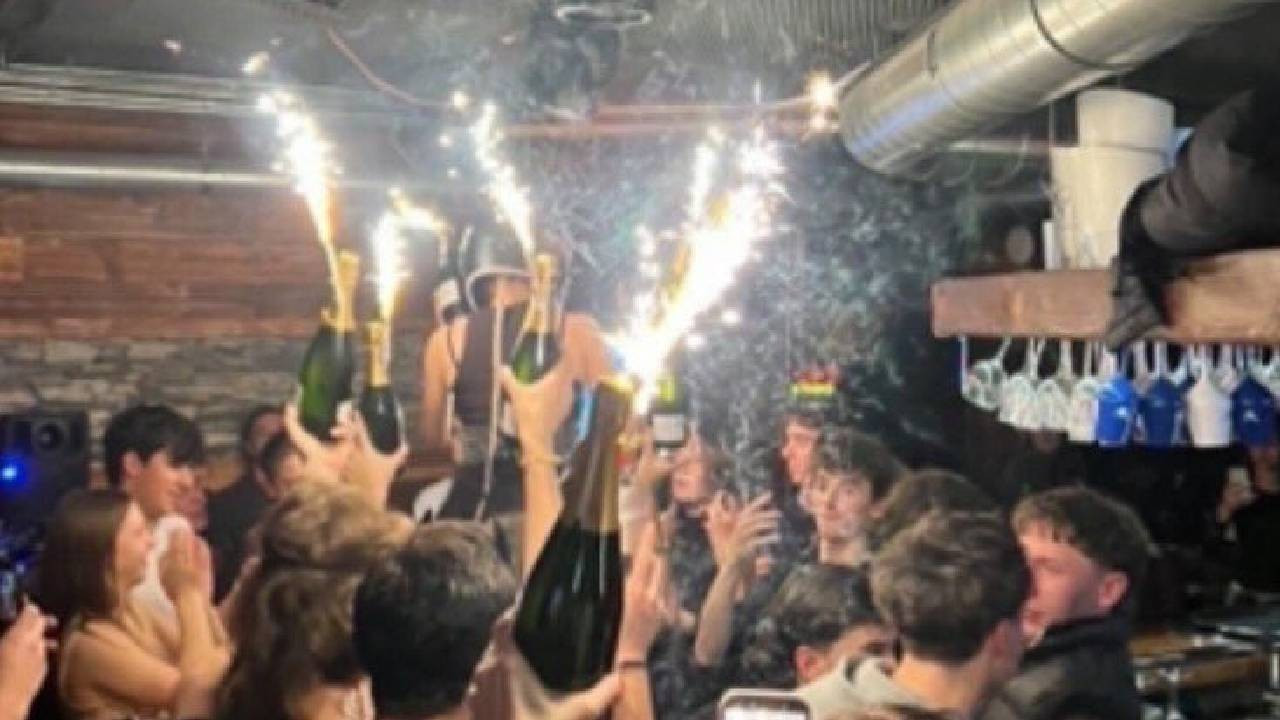 İsviçre'de kayak merkezinde onlarca kişinin öldüğü yangın maytaplı mumlardan mı çıktı?