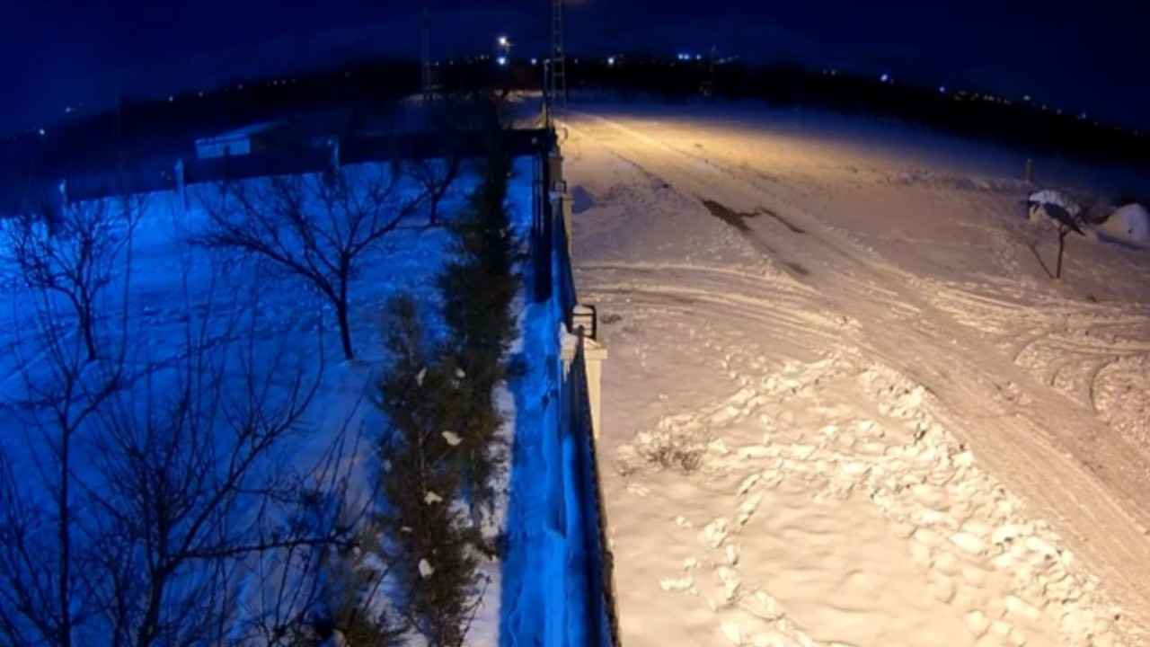 Meteorun düşme anı kameraya yansıdı