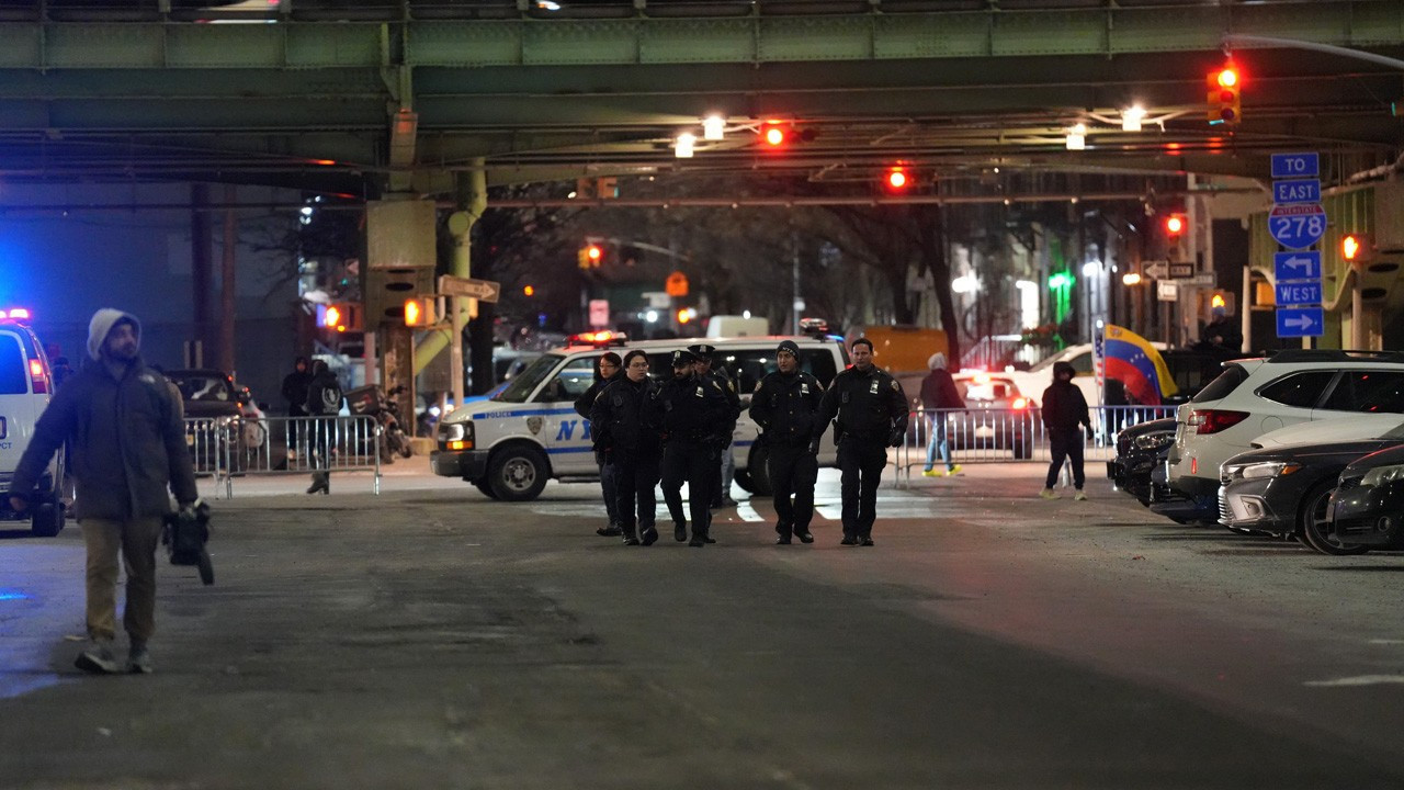 Maduro ve eşi New York’ta federal gözetim merkezine sevk edildi