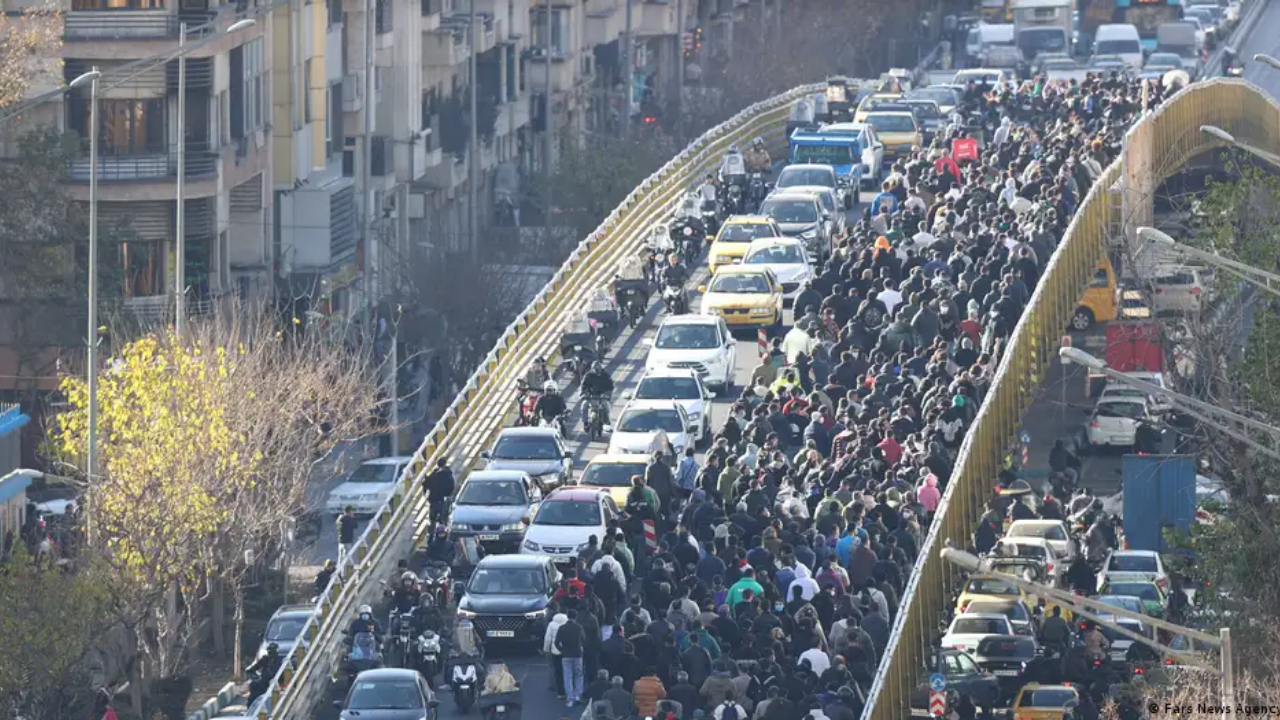 Netanyahu'dan İran halkıyla dayanışma açıklaması