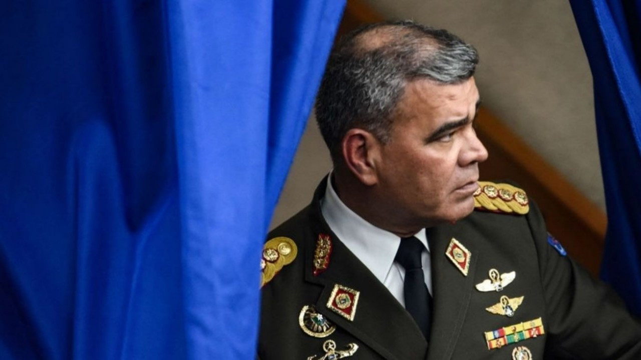 Venezuela Savunma Bakanı: Silahlı kuvvetler harekete geçirildi