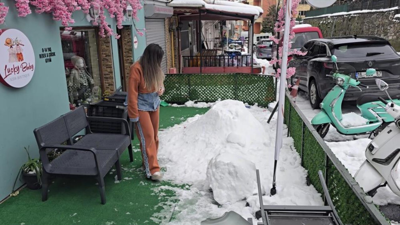 Zonguldak’ta ilginç olay: "Bana çarptı” diyerek kardan adamı dövdüler