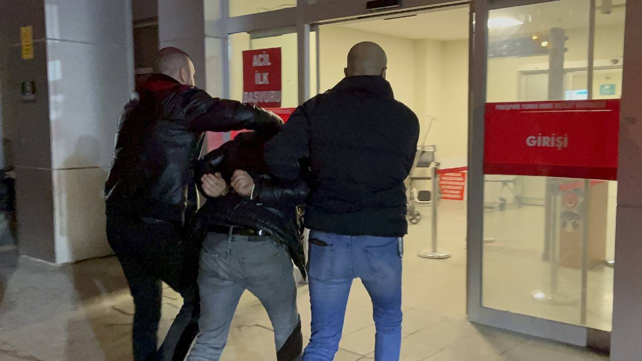 Eskişehir'deki feci kazada 3 kişi öldü! Sürücü yarış yapmış, tramvay yoluna girmiş