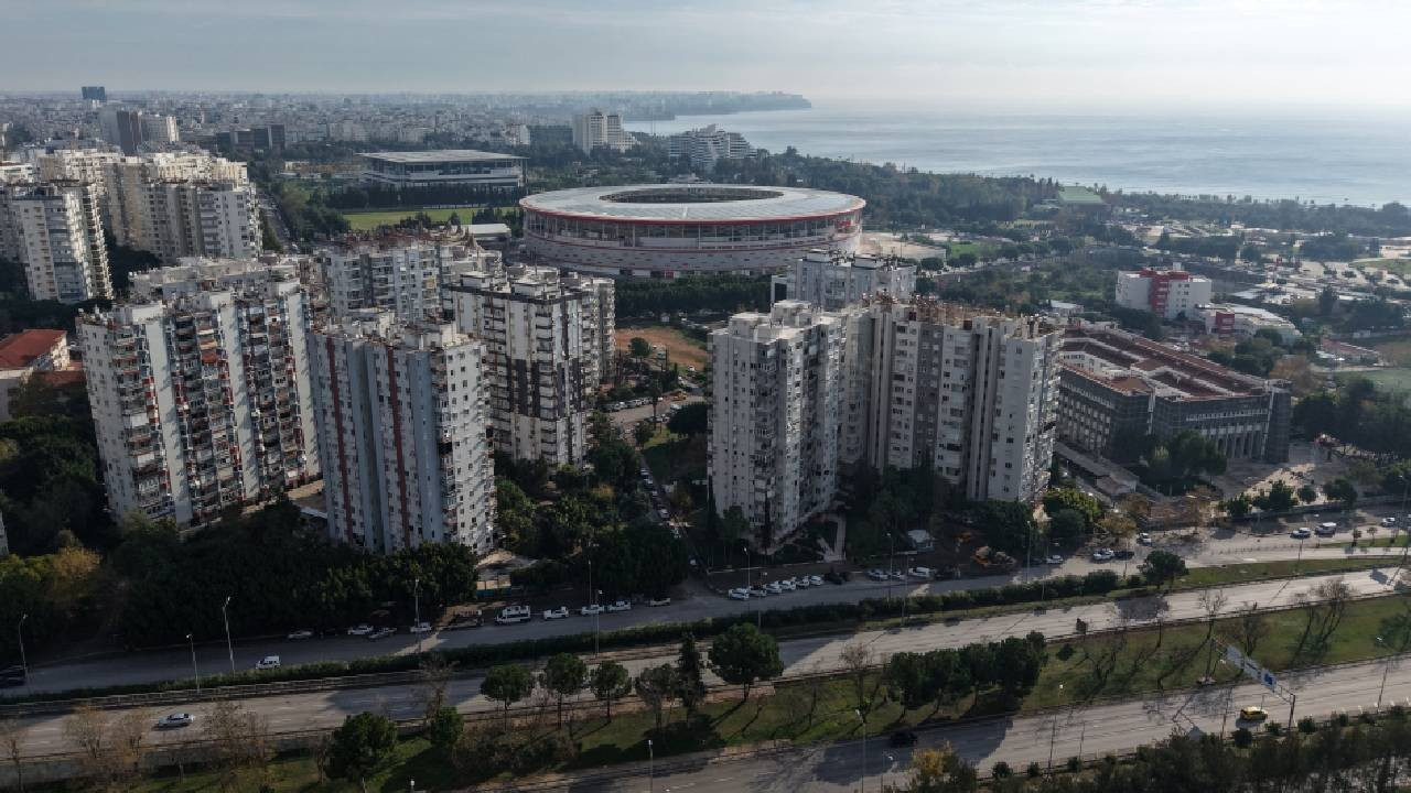 Milyar dolarlık arazi davasının avukatı isyan etti: Ailesinde 'Süleyman' ismini bulan geliyor