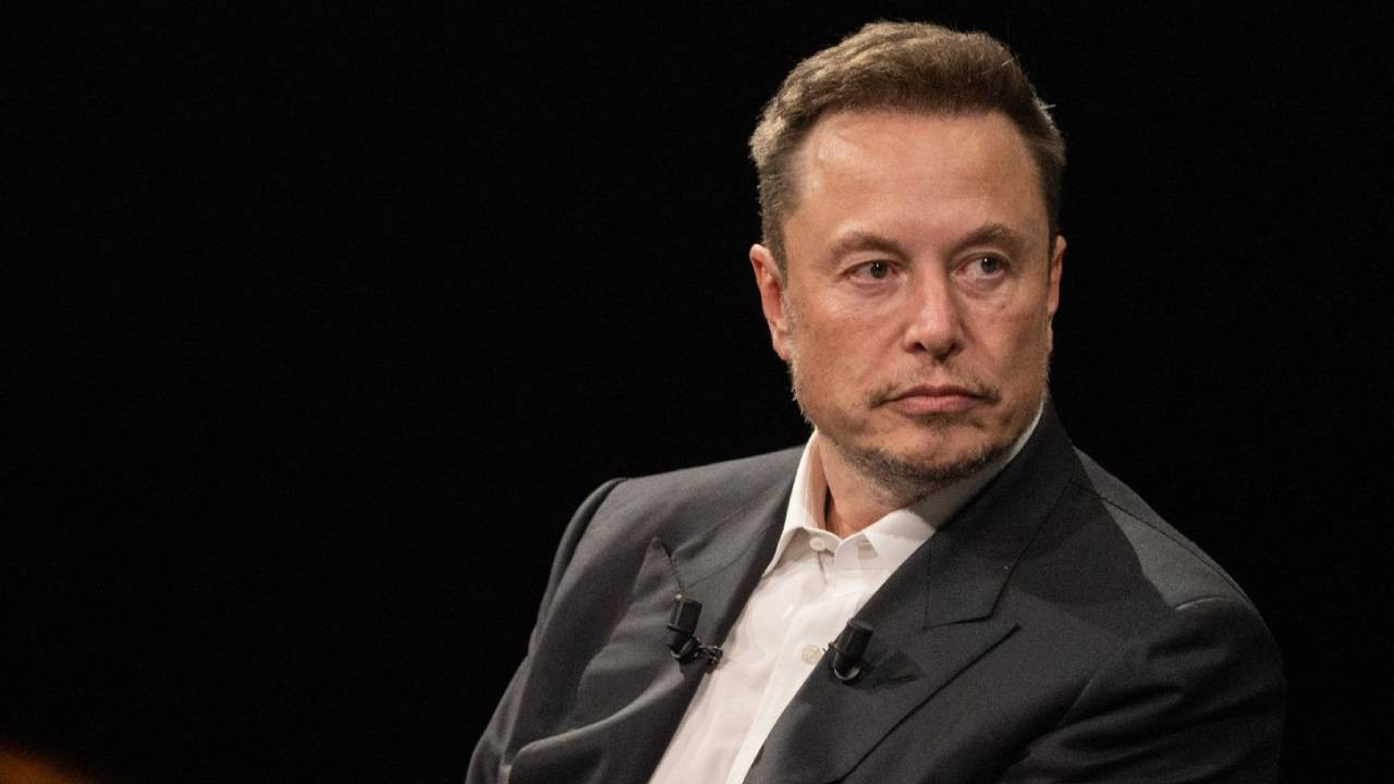 Elon Musk'tan Venezuela'ya bir ay bedava internet