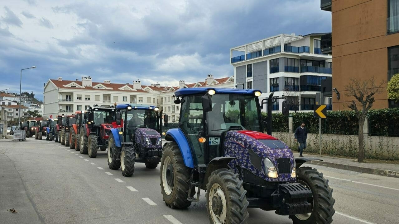Mudanya'da arazi satışına traktörlü protesto