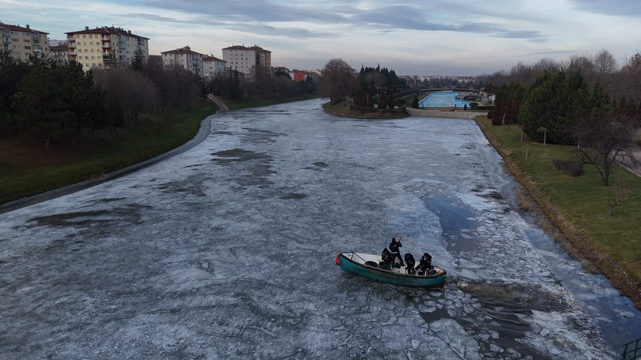 Porsuk'ta buz tabakasına aldanmayın!