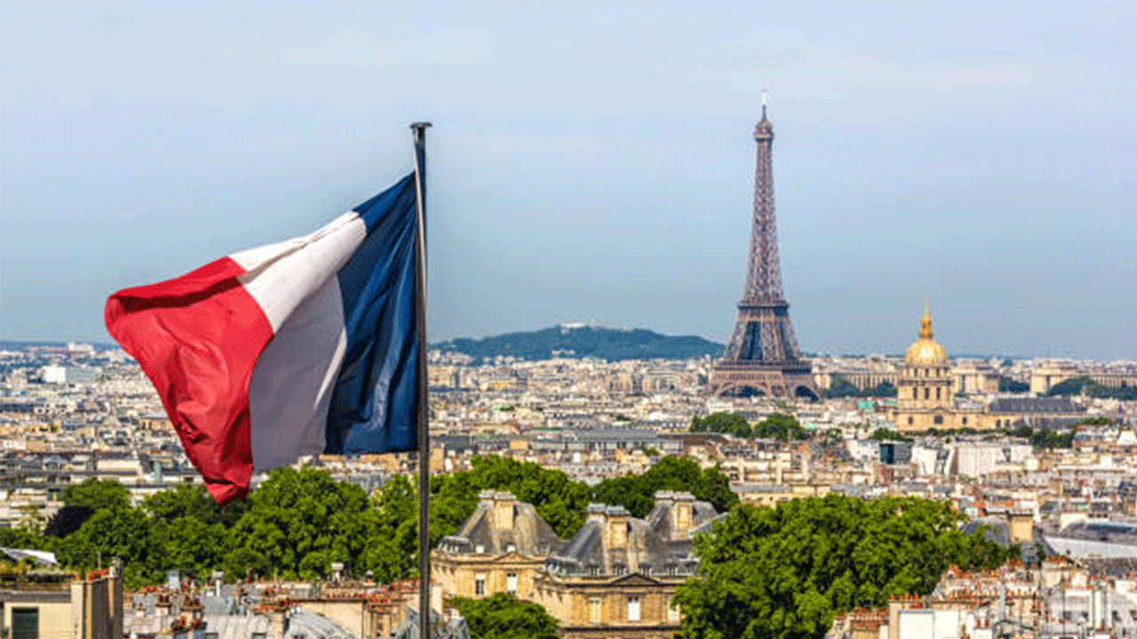 Fransa’yı Goretti Fırtınası vurdu: 380 bin hane karanlıkta