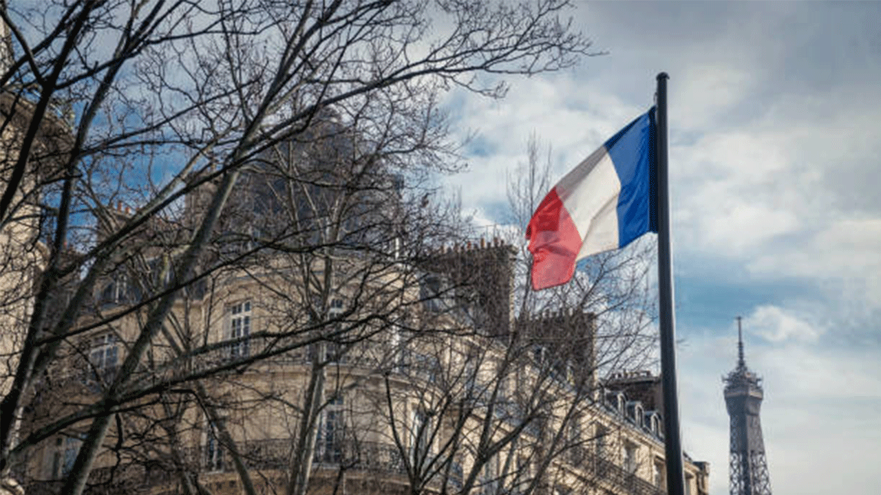 Goretti fırtınası Fransa’da 92 bin haneyi elektriksiz bıraktı