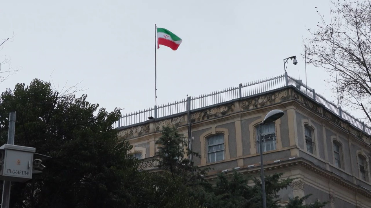 İstanbul'daki İranlılardan ülkelerindeki protestolara destek