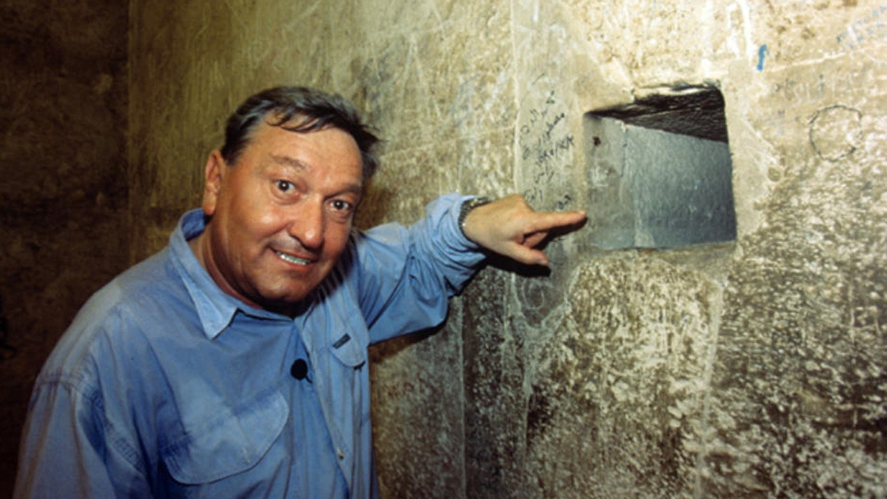 Yazar Erich von Daniken yaşamını yitirdi