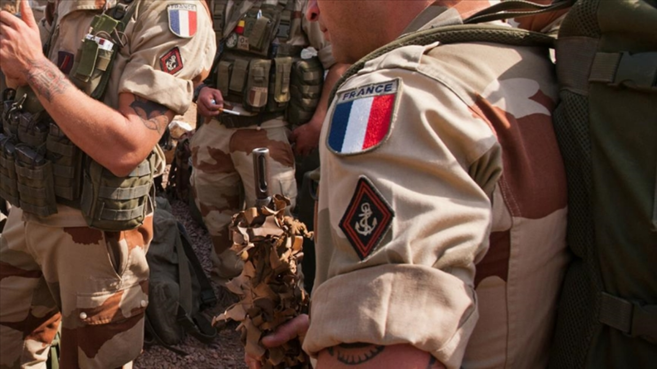 Fransa'da 10 aylık gönüllü askerlik dönemi başladı