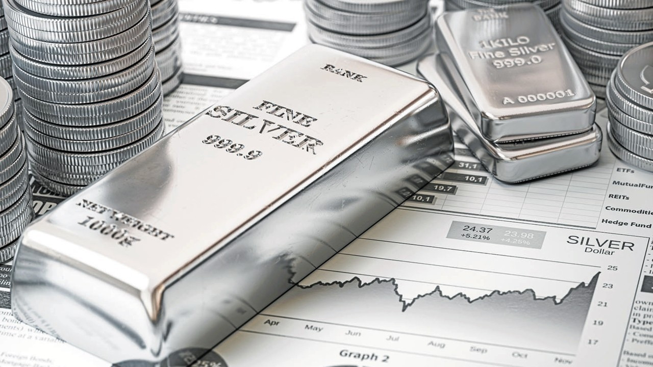 Gümüş faz değiştirdi