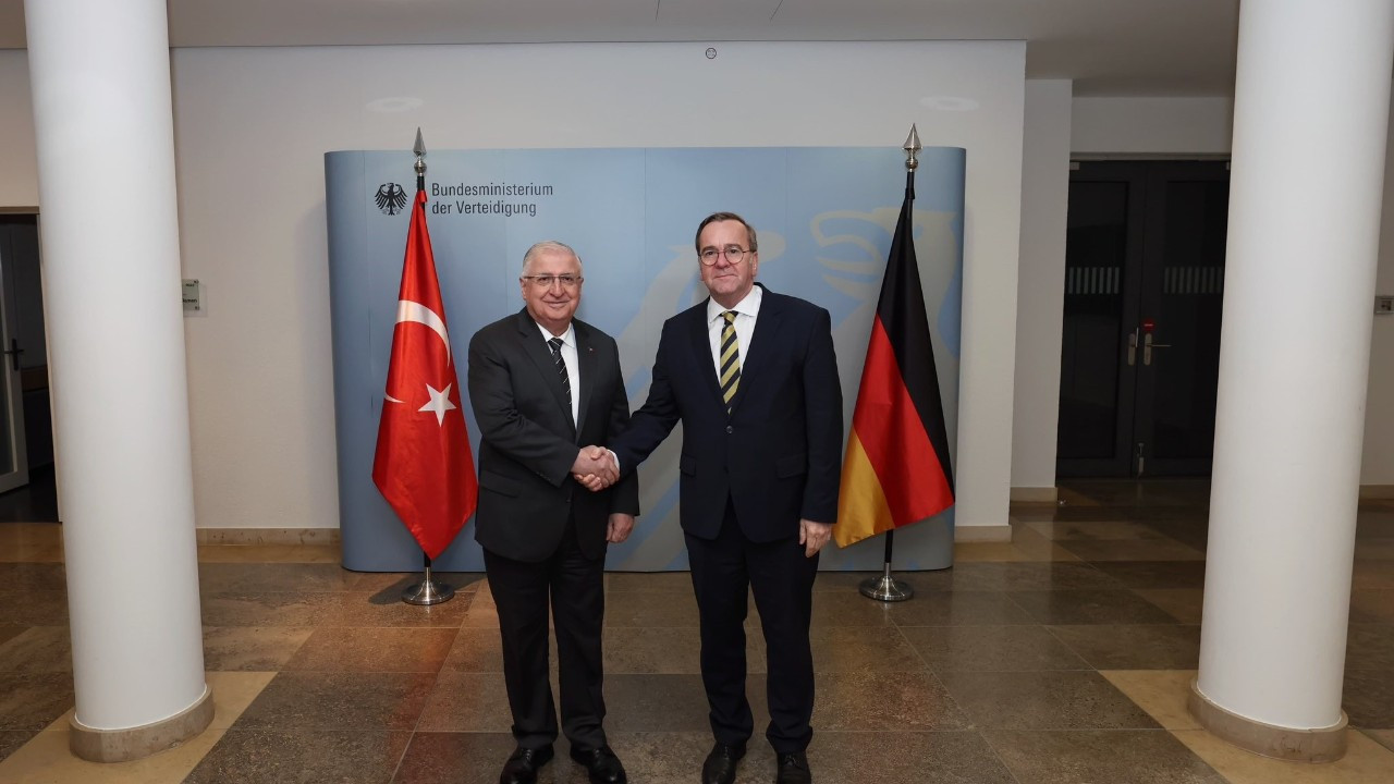 Milli Savunma Bakanı Güler, Almanya Savunma Bakanı ile bir araya geldi