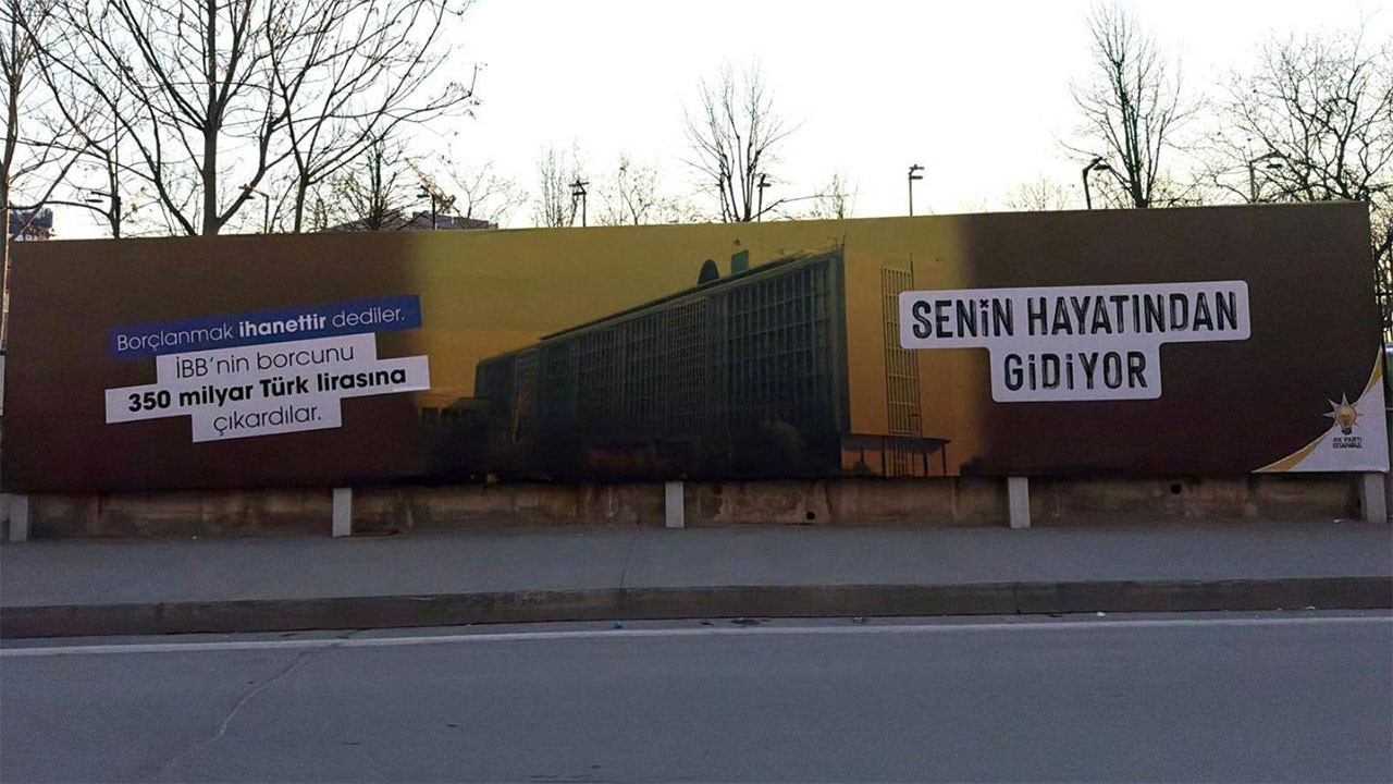 CHP'den AK Parti'nin 'İBB billboardları' hakkında suç duyurusu