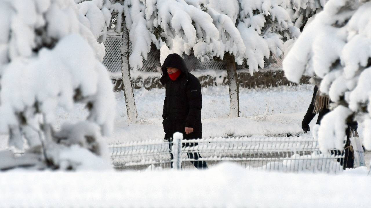 İçişleri Bakanlığı'ndan 13 il için 'sarı' alarm: Kuvvetli kar yağışı uyarısı